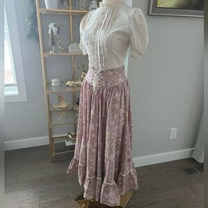 Vintage-Inspired Floral Linen And Cotton Skirt Set